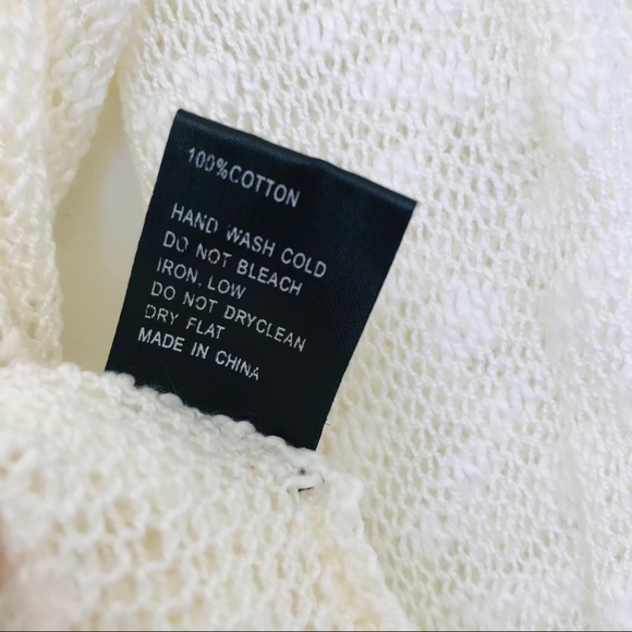 Adorable asymmetrical Lightweight White Sweater - Picture 6 of 9